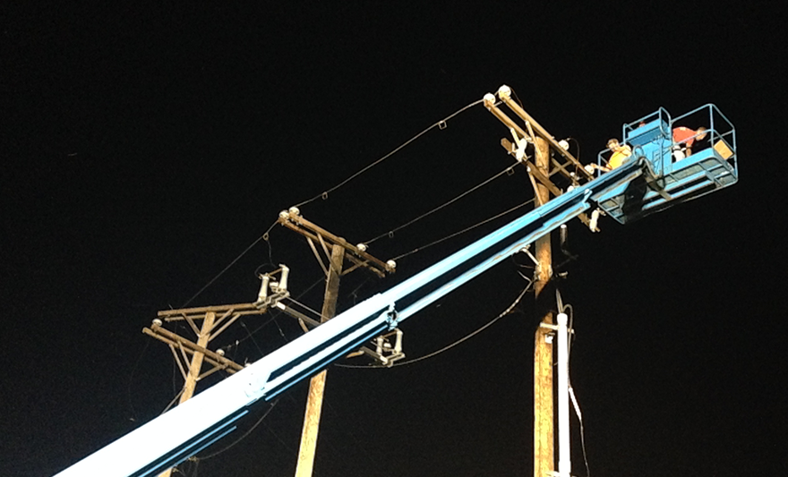 Commercial Electrical Emergency Repair using cherry picker